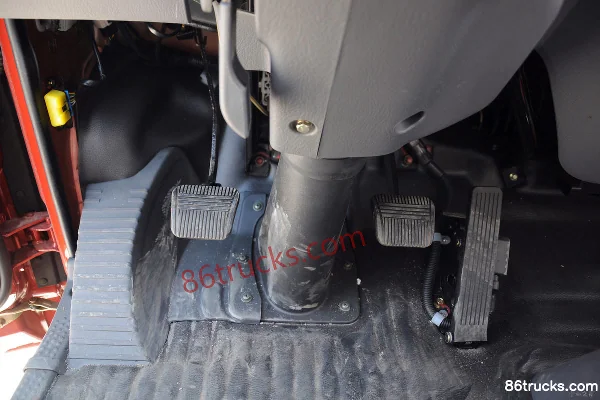 Foton Ollin CTX 131hp 4X2(6 wheels) 4.165m Single Row Van Light Truck Chassis Cab (2) | 86Trucks