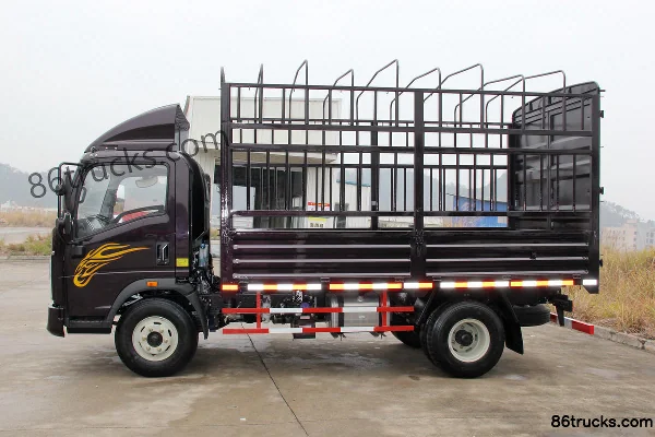 Sinotruk Haoman H3 154 hp 4X2(6 wheels) 4.2m Single Row Slatted Light Truck Exterior (3) | 86Trucks