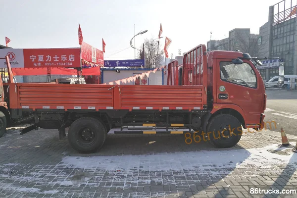 Dongfeng Duolika D6-L 130 ch 4X2(6 roues) 4,17 m cabine simple camion léger à ridelles Extérieur (2) | 86Trucks