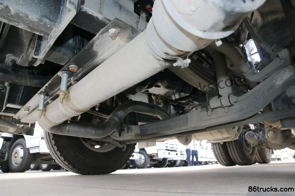 Qingling Isuzu Giga VC66 380 hp 6X4(10 wheels) tractor truck (China VI) Chassis (3) | 86Trucks