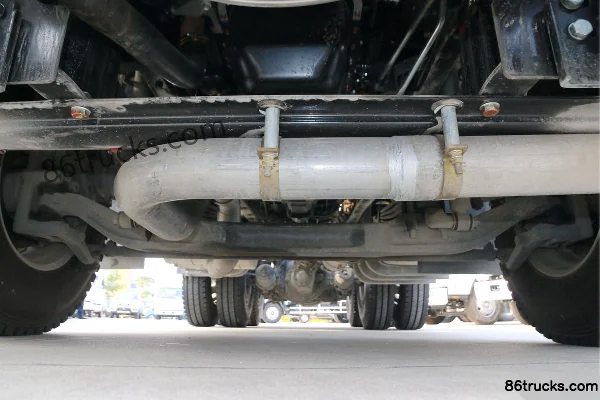 Qingling Isuzu Giga VC66 380 hp 6X4(10 wheels) tractor truck (China VI) Chassis (2) | 86Trucks