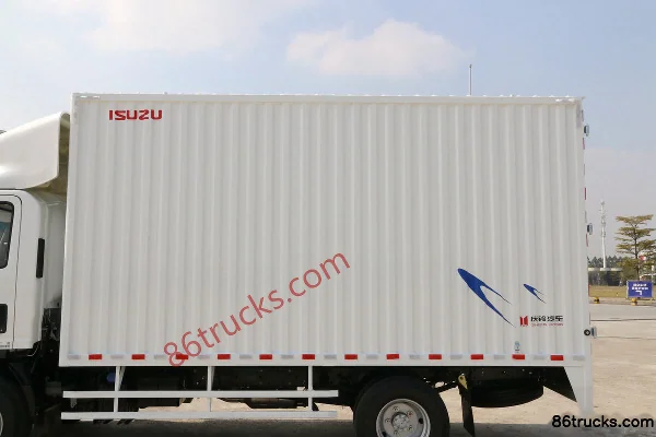 Qingling Isuzu KV600 130hp 4X2(6 wheels) 4.17m Single Row Van Light Truck Body (3) | 86Trucks