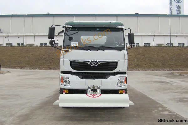 Sinotruk HOWO MANH5 210 hp 4X2(6 wheels) cleaning truck Exterior (2) | 86Trucks