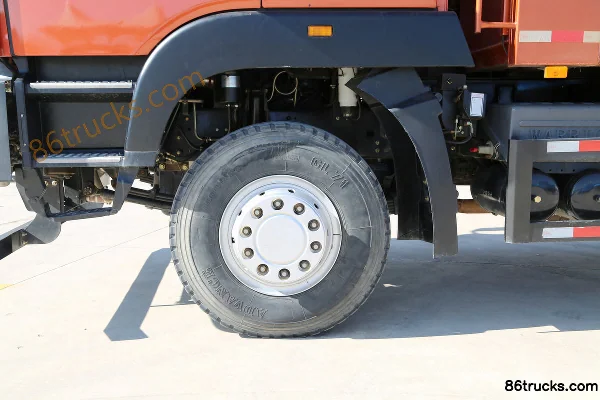 Shijun D960 350hp 6X4(10 wheels) 5.8m dump truck Chassis (1) | 86Trucks