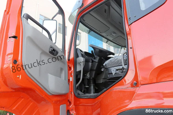 Dongfeng Commercial Vehicle Tianlong Heavy Truck 385hp 8X4(12 wheels) 9.6m Flatbed Truck Cab (1) | 86Trucks