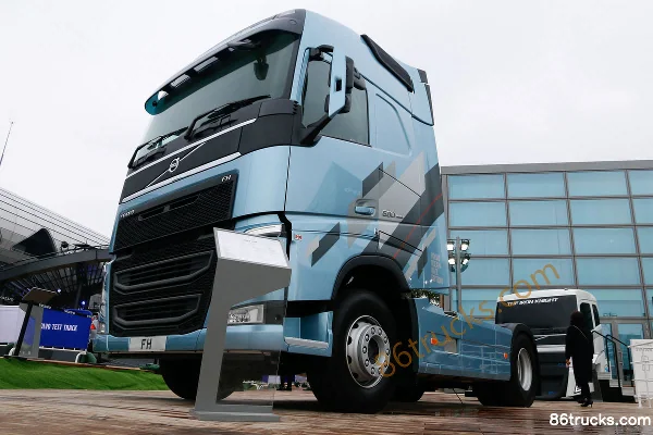 Volvo New FH Heavy Truck Volvo Ocean Race Special Edition 500hp 4X2(6 wheels) Tractor Truck (FH500) Exterior (2) | 86Trucks