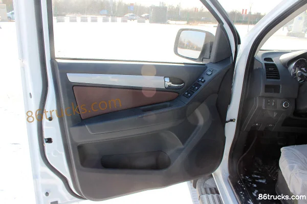 Qingling Isuzu Daka TAGA 2018 Deluxe 3.0T Diesel 131hp 4WD Double-row Pickup Chassis (2) | 86Trucks