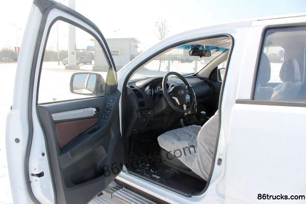 Qingling Isuzu Daka TAGA 2018 Deluxe 3.0T Diesel 131hp 4WD Double-row Pickup Chassis (1) | 86Trucks