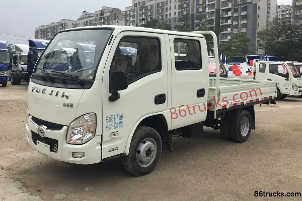 Yuejin Xiaofuxing S50 95hp 4X2(6 wheels) Diesel 2.605m Double Row Flatbed Light Truck Exterior (2) | 86Trucks