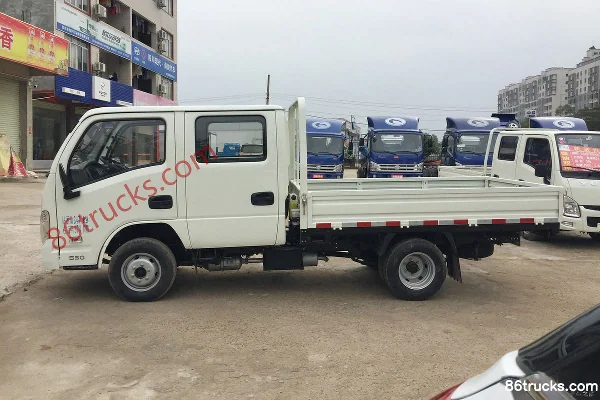 Yuejin Xiaofuxing S50 95hp 4X2(6 wheels) Diesel 2.605m Double Row Flatbed Light Truck Exterior (3) | 86Trucks