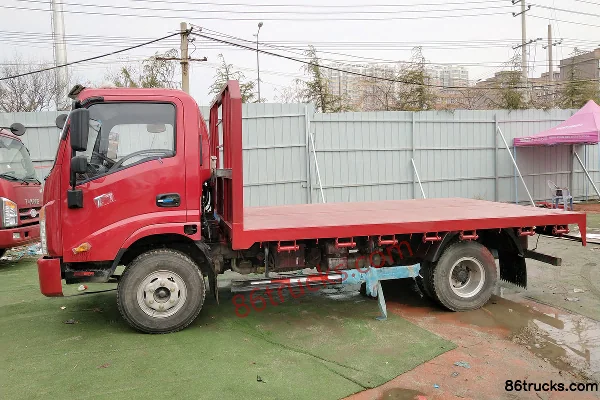 Tangjun Ouling T7 series 143ch 4X2(6 roues) flatbed transport truck Extérieur (2) | 86Trucks