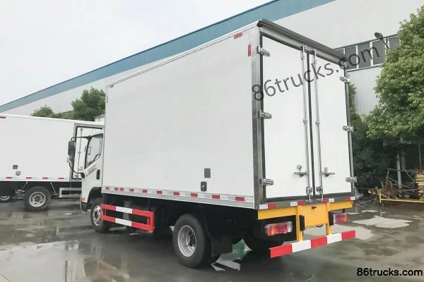 FAW Jiefang J6F 150hp 4X2(6 wheels) 4.13m refrigerated truck Exterior (3) | 86Trucks