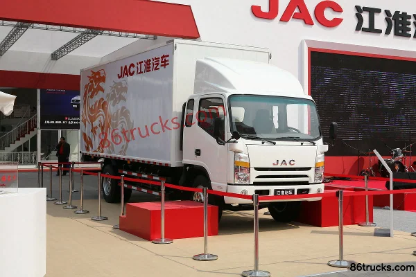 JAC Shuailing III 156hp 4X2(6 wheels) 6.2m semi-sleeper box cargo truck (HFC1083) Exterior (2) | 86Trucks