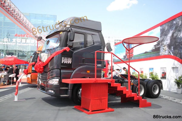 FAW Jiefang J6P Heavy Truck 420 hp 6X4(10 wheels) Tractor Truck (Flat Floor) Exterior (3) | 86Trucks