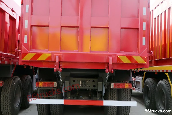 Sinotruk HOWO camion lourd 380 ch 8X4(12 roues) camion benne 8,5 m Châssis (3) | 86Trucks