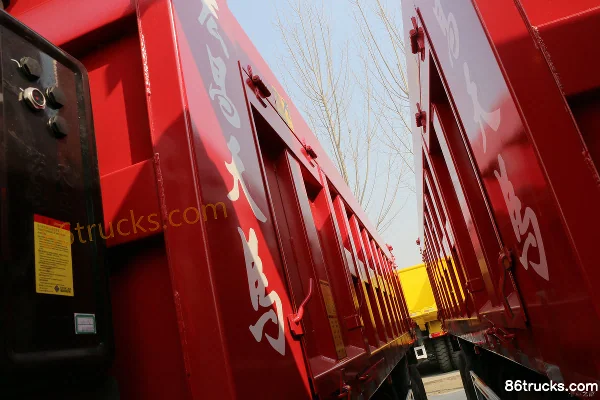 Sinotruk HOWO camion lourd 380 ch 8X4(12 roues) camion benne 8,5 m Châssis (1) | 86Trucks