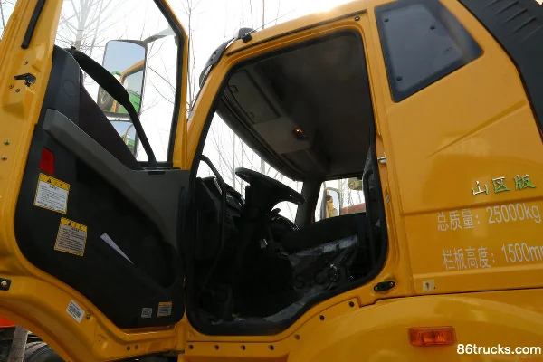 FAW Jiefang J6P Heavy Truck 350 hp 6X4(10 wheels) Dump Truck Cab (1) | 86Trucks