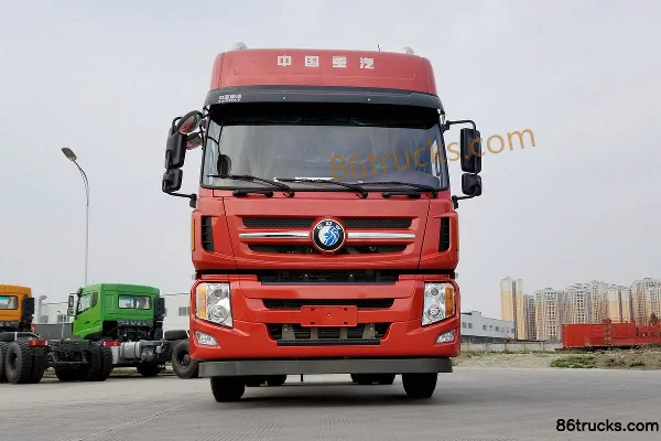 Sinotruk Wangpai W5G Heavy Truck 430hp 6X4(10 wheels) LNG Tractor Truck Exterior (2) | 86Trucks