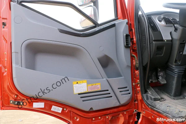 FAW Jiefang J6M heavy truck 280hp 6X2(8 wheels) 9.35m van cargo truck Cab (1) | 86Trucks
