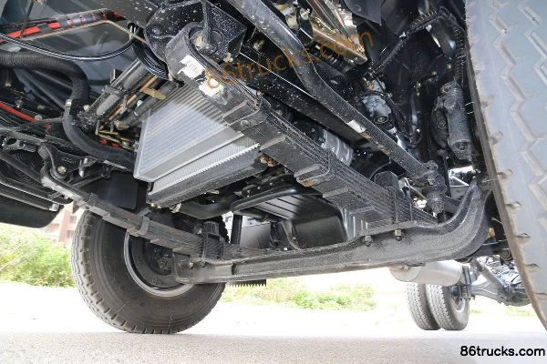 FAW Jiefang J6F 130hp 4X2(6 wheels) 4.21m single-row light truck chassis (6-speed) (3) | 86Trucks