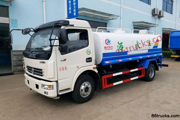 Dongfeng Duolika D7 156hp 4X2(6 wheels) Green Spraying Truck (Chengliwei Brand) Exterior (2) | 86Trucks