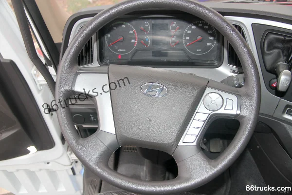 Hyundai Commercial Vehicle XCIENT 410hp 6X4(10 wheels) Road Pollution Cleaning Truck (Haishan Jufeng Brand) Cab (2) | 86Trucks