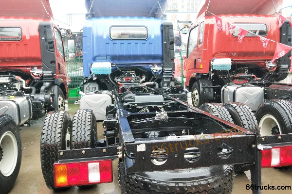 Sinotruk HOWO MANH3 154 ch 4X2(6 roues) 4,2 m camion léger à ridelles cabine simple Extérieur (2) | 86Trucks