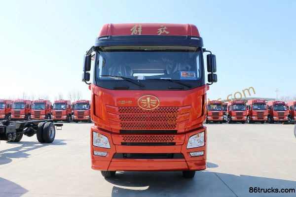 FAW Jiefang Qingdao JH6 Heavy Truck 350 hp 8X4(12 wheels) 9.5m Cage Cargo Truck Exterior (2) | 86Trucks