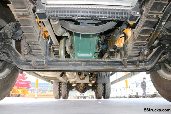 FAW Jiefang Qingdao Long V 220 ch 4X2(6 roues) camion pompe à béton (marque Hailongjite) Châssis (2) | 86Trucks
