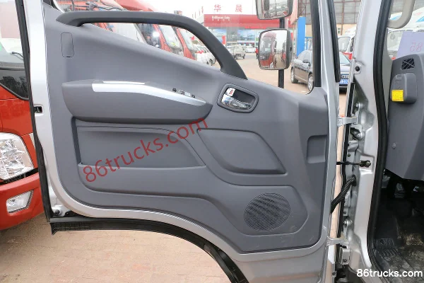 Foton Aoling CTS 156hp 4X2(6 wheels) 4.17m Single Row Railed Light Truck Cab (1) | 86Trucks