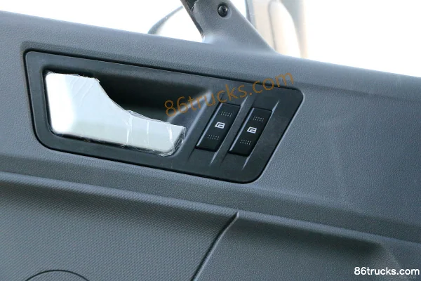 FAW Jiefang Qingdao HanV heavy truck 270 hp 8X4(12 wheels) 6m dump truck Cab (2) | 86Trucks