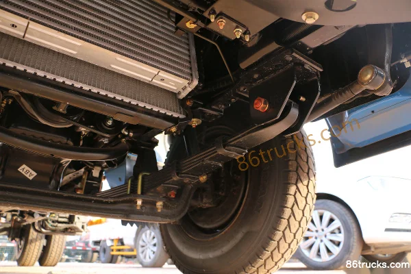 JMC Shunda Narrow Body Luxury Edition 116 hp 4X2(6 wheels) 3.265m Double Row Flatbed Light Truck Chassis (3) | 86Trucks