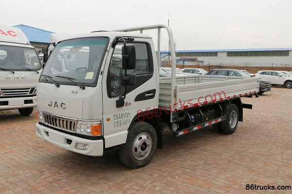 JAC Kangling 29 68hp 4X2(6 wheels) 3.7m single-row flatbed light truck Exterior (3) | 86Trucks