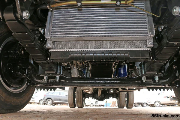 JAC Kangling 29 68hp 4X2(6 wheels) 3.7m single-row flatbed light truck Chassis (2) | 86Trucks