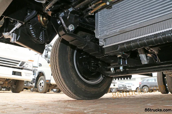 JAC Kangling 29 68hp 4X2(6 wheels) 3.7m single-row flatbed light truck Chassis (1) | 86Trucks