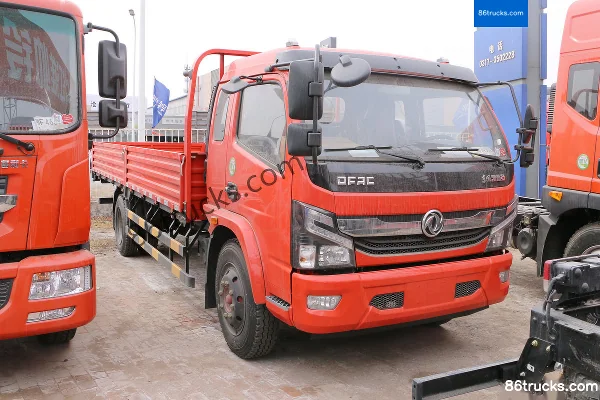 Dongfeng Captain K8 Zhiyue Edition 195 hp 4X2(6 wheels) 6.2m half-cab stake-side cargo truck (China VI) Exterior