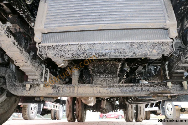 JAC Junling V6 156 hp 4X2(6 wheels) 3.905m Single Row Flatbed Light Truck Chassis (2) | 86Trucks