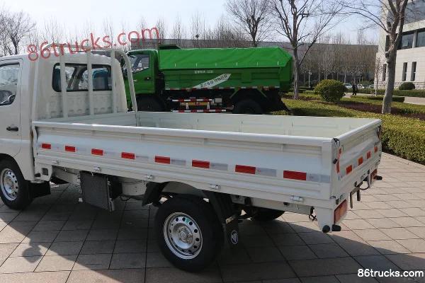 Foton Xiangling M1 1.2L 86 hp 4X2(6 wheels) Gasoline 3.05m single-row flatbed micro truck (single rear tire) Body (2) | 86Trucks