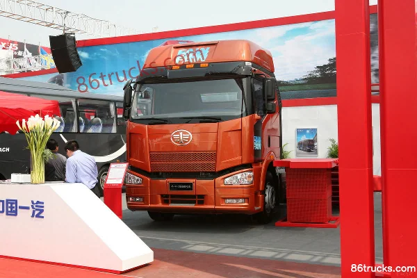FAW Jiefang J6P Classic Edition 420 hp 4X2(6 wheels) AMT Automatic Tractor Truck Exterior (2) | 86Trucks