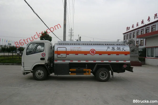 Dongfeng Jinba 90 ch 4X2(6 roues) camion léger (camion citerne à carburant) Extérieur (2) | 86Trucks