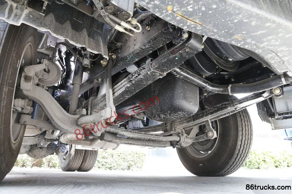Dongfeng Commercial Vehicle Tianlong Heavy Truck 340hp 4X2(6 wheels) Tractor Truck Chassis (1) | 86Trucks
