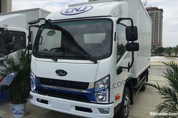 NanJun Ruiji 4.5T 4.15m pure electric van cargo truck 4X2(6 wheels) Exterior
