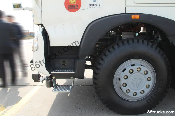 Sinotruk HOWO T5G Heavy Truck 25T 6X4(10 wheels) Electric Tractor Truck 374.65kWh Chassis (2) | 86Trucks