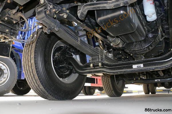 Foton Auman New ETX 6 Series Heavy Truck 270hp 6X2(8 wheels) 7.8m Stake Truck (459 Rear Axle) Chassis (1) | 86Trucks