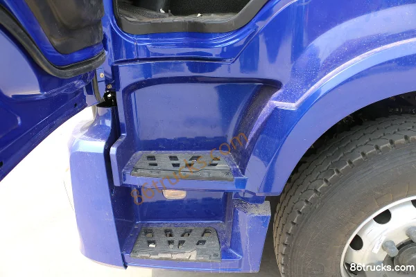 Foton Auman New ETX 6 Series Heavy Truck 280 hp 6X2(8 wheels) 9.53m Stake Cargo Truck (440 Rear Axle) Cab (2) | 86Trucks