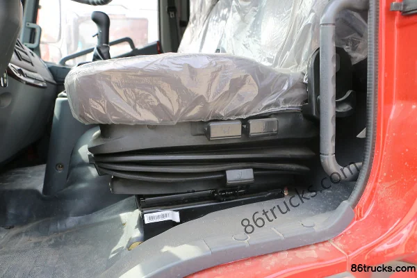 Foton Ruivo Medium Truck 168hp 4X2(6 wheels) 6.7m Grating Cargo Truck Cab (3) | 86Trucks