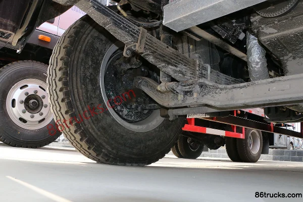 Foton Ruivo Medium Truck 168hp 4X2(6 wheels) 6.7m Grating Cargo Truck Chassis (1) | 86Trucks