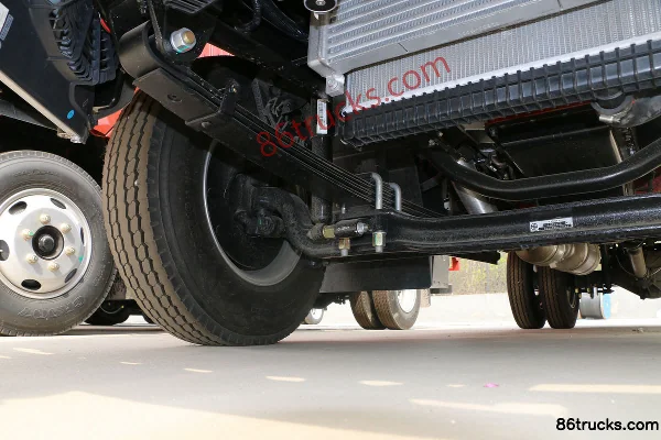 Foton Times Leading 3 115hp 4X2(6 wheels) 3.8m Semi-row Flatbed Light Truck (6-speed) Chassis (1) | 86Trucks