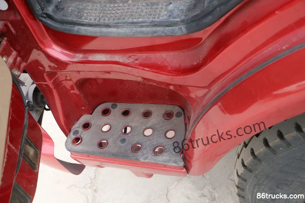 Feidi A2 series 109 hp 4X2(6 wheels) 4.2m single-row stake light truck Cab (3) | 86Trucks