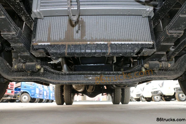 Feidi A2 series 109 hp 4X2(6 wheels) 4.2m single-row stake light truck Chassis (2) | 86Trucks